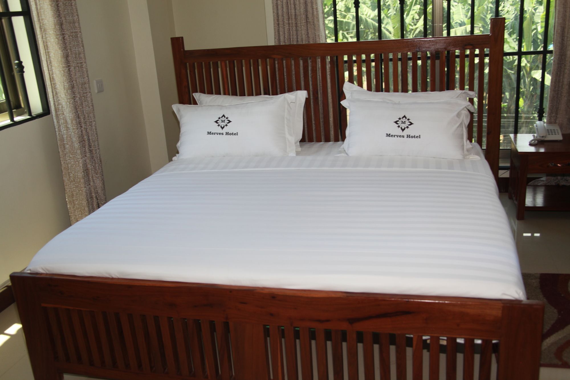 Merves Hotel Arusha Buitenkant foto